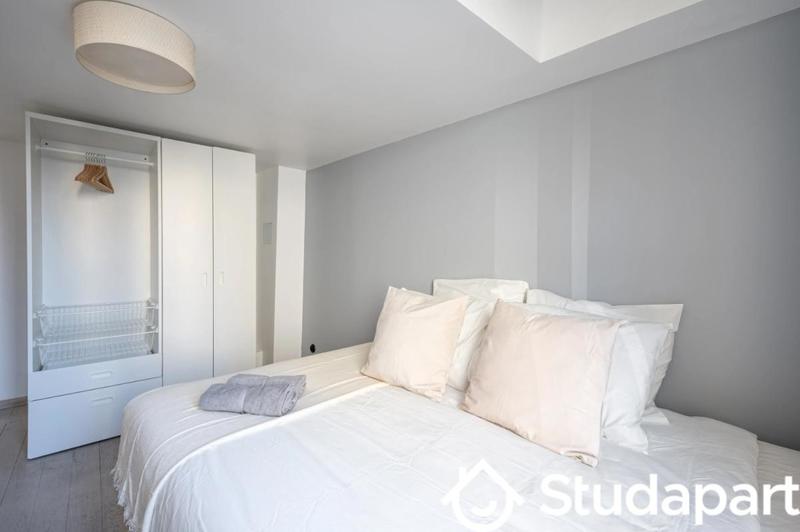 Chambre - 9 m² - 1 pièce