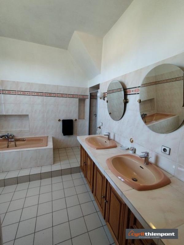 Corps de ferme - 188 m² - 7 pièces