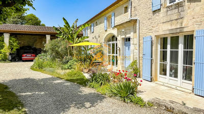 Maison - 280 m² - 6 pièces