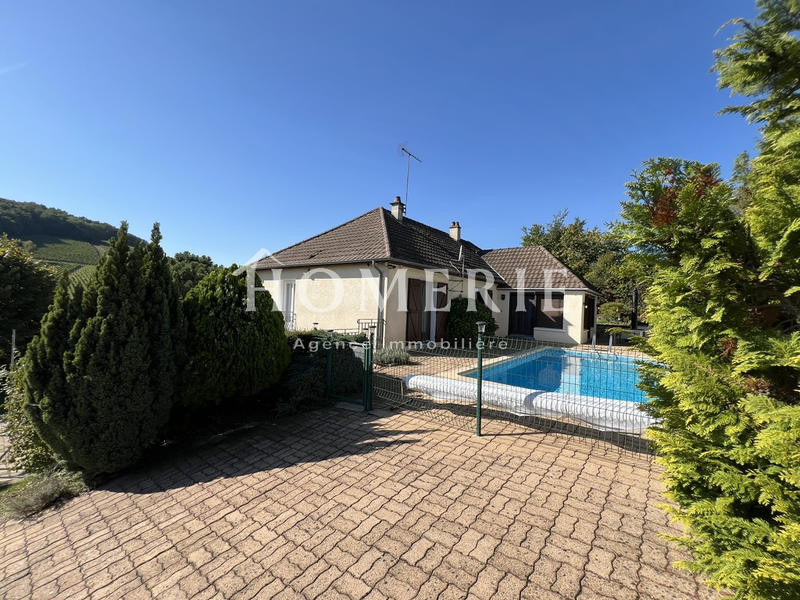 Maison - 213 m² - 9 pièces