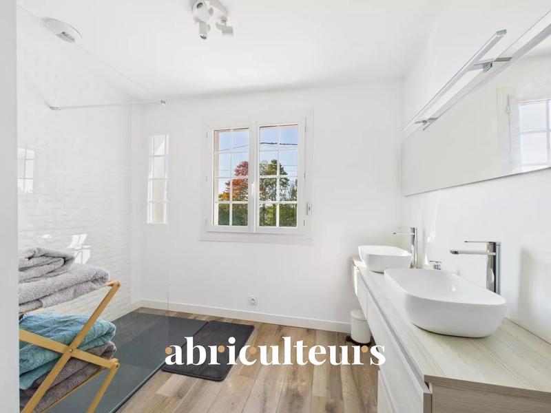 Maison - 172 m² - 7 pièces