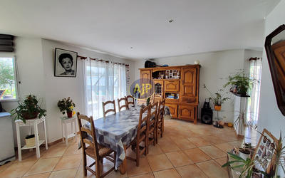 Maison - 153 m² - 8 pièces