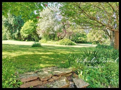 Château - 529 m² - 18 pièces