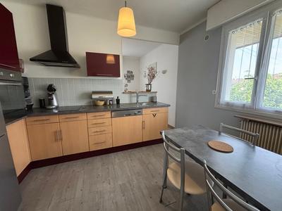 Maison - 84 m² - 6 pièces