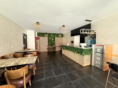 Maison - 211 m² - 10 pièces