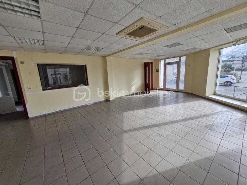 Local commercial - 508 m² - 6 pièces