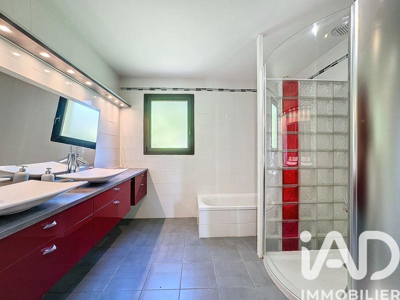 Maison - 166 m² - 6 pièces