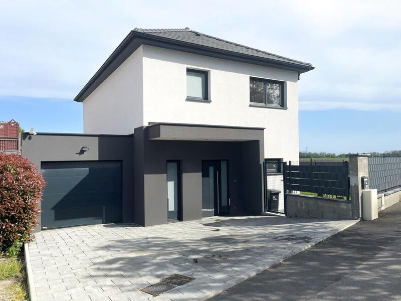 Maison traditionnelle - 115 m² - 5 pièces