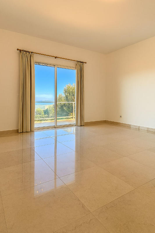 Villa - 213 m² - 5 pièces