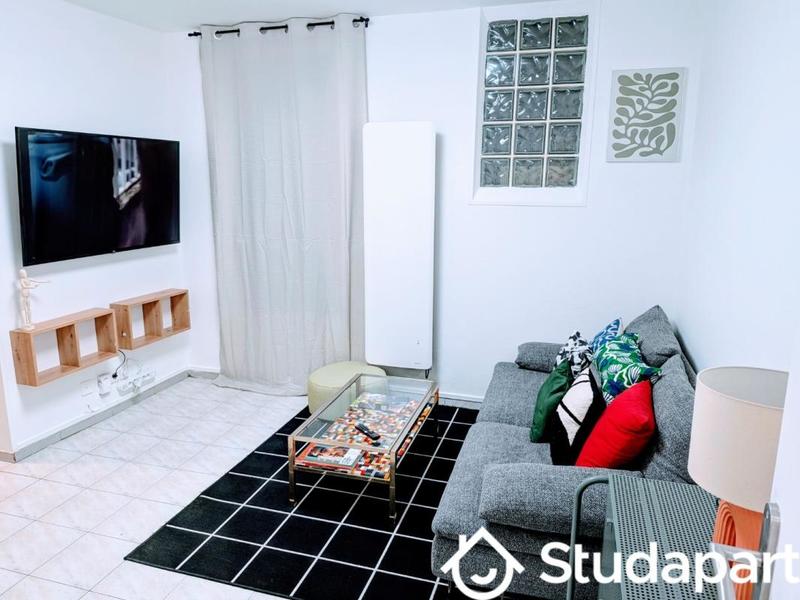 Chambre - 12 m² - 1 pièce