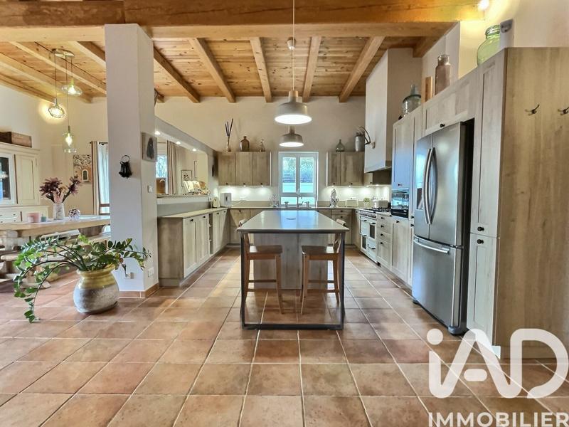 Maison - 185 m² - 6 pièces