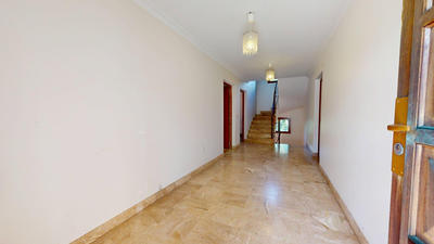 Maison - 250 m² - 11 pièces