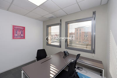 Bureau - 130 m² - 7 pièces