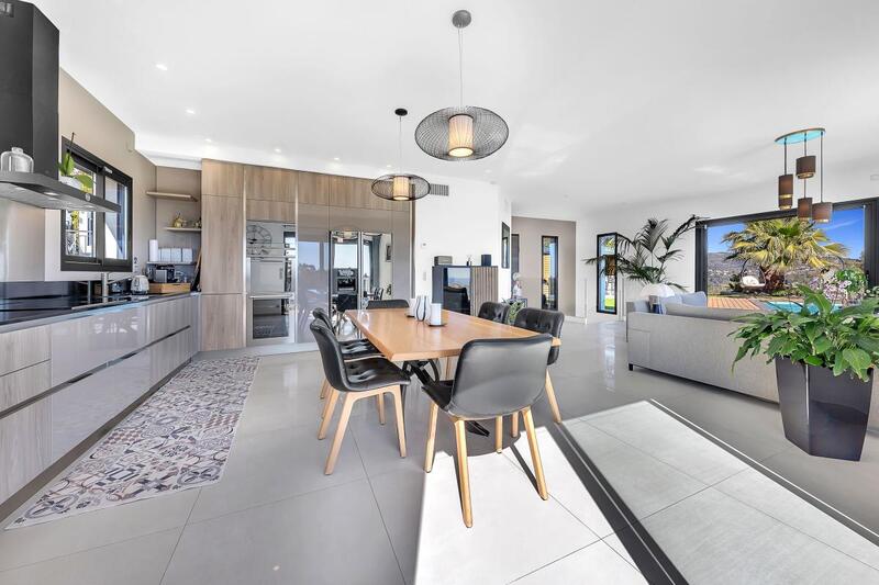 Villa - 172 m² - 4 pièces