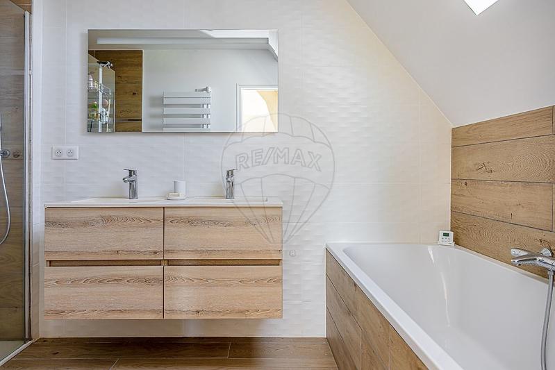 Maison d'architecte - 232 m² - 8 pièces