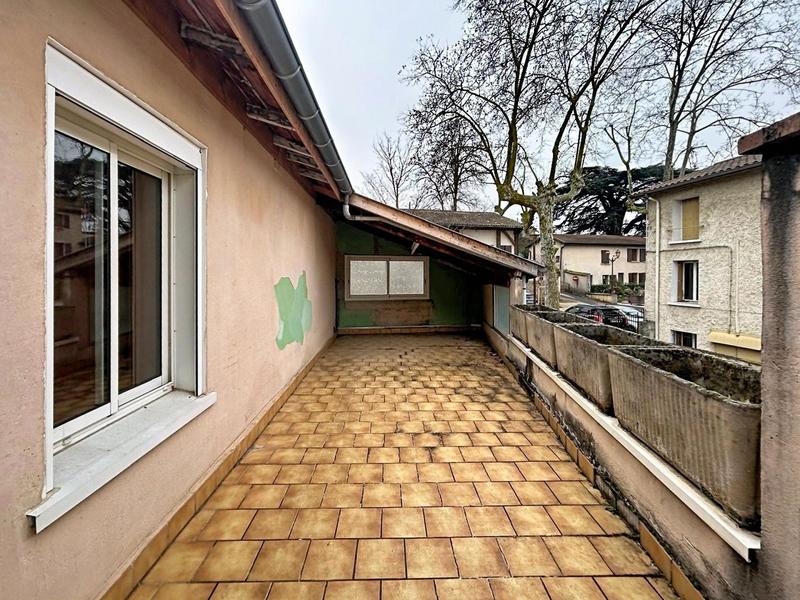 Appartement - 174 m² - 8 pièces