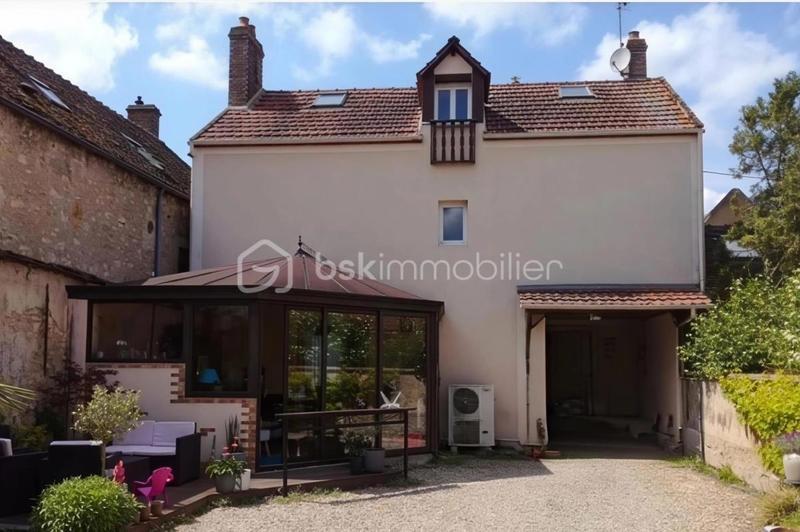 Maison - 111 m² - 5 pièces