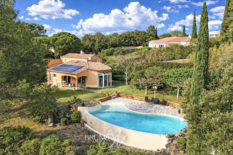 Villa - 186 m² - 6 pièces