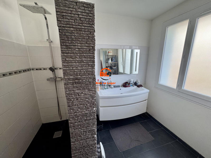 Appartement - 82 m² - 3 pièces