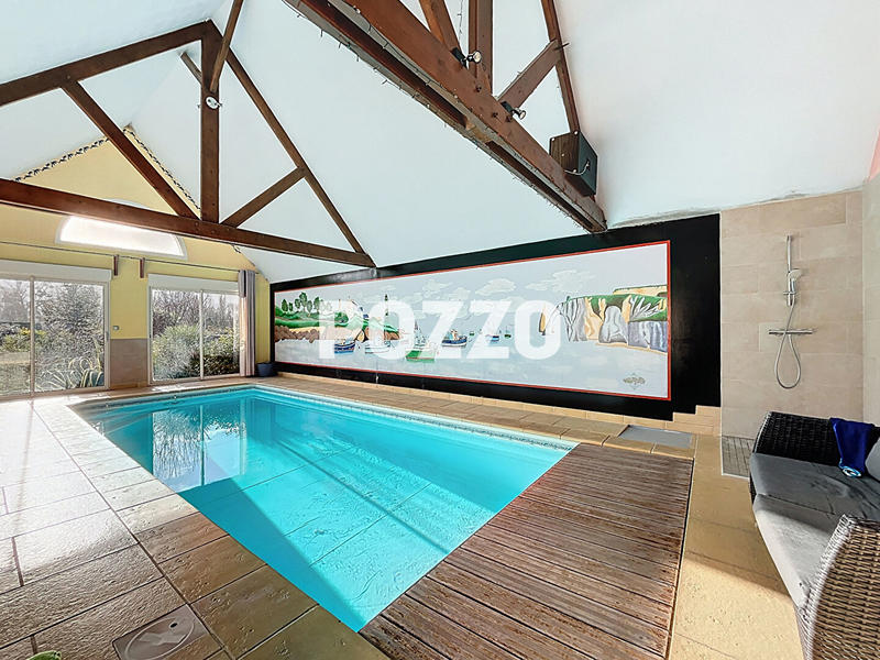 Maison - 237 m² - 9 pièces