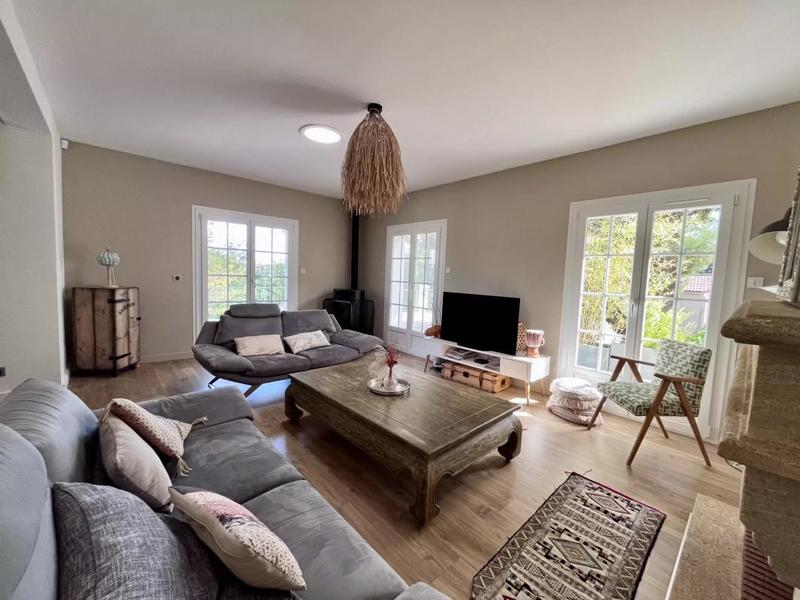 Maison - 170 m² - 5 pièces