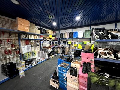Local commercial - 400 m² - 1 pièce