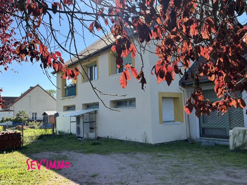 Maison - 205 m² - 5 pièces