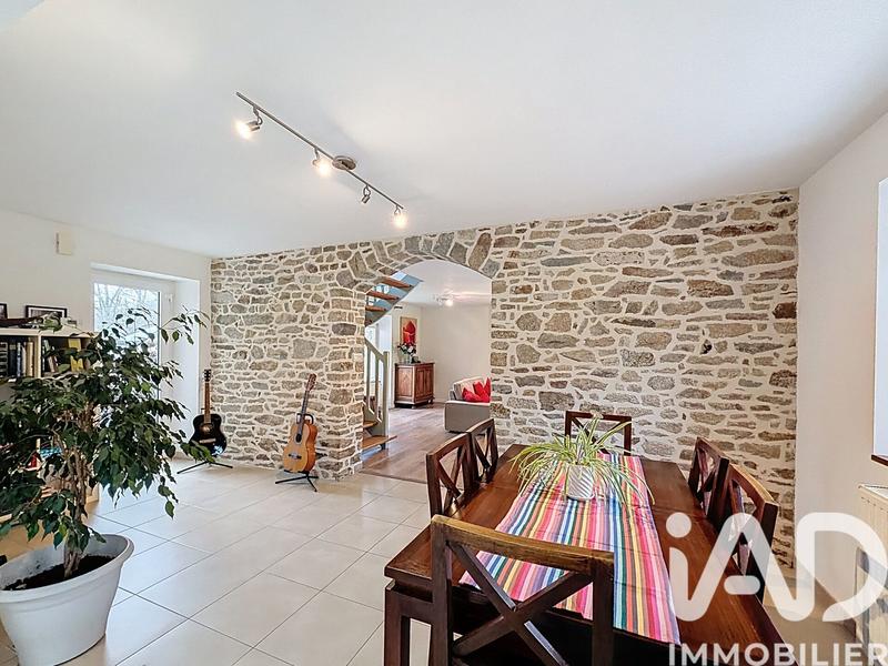 Maison - 140 m² - 6 pièces