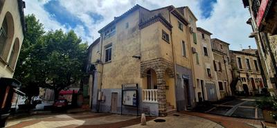 Immeuble - 122 m² - 7 pièces