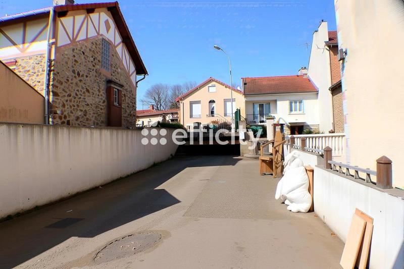 Pavillon - 120 m² - 5 pièces