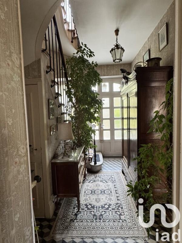 Maison - 192 m² - 10 pièces