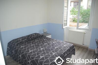 Chambre - 12 m² - 1 pièce