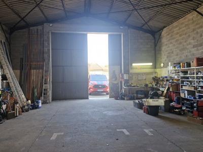 Local commercial - 210 m²