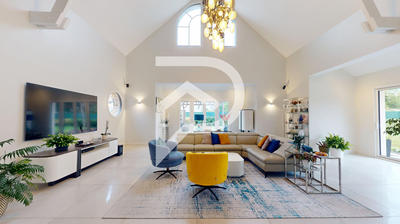 Maison - 270 m² - 8 pièces