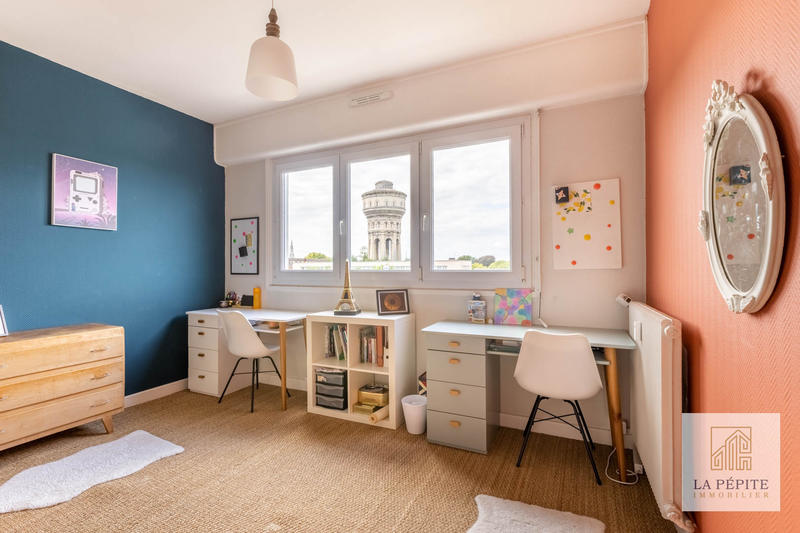 Appartement - 100 m² - 6 pièces