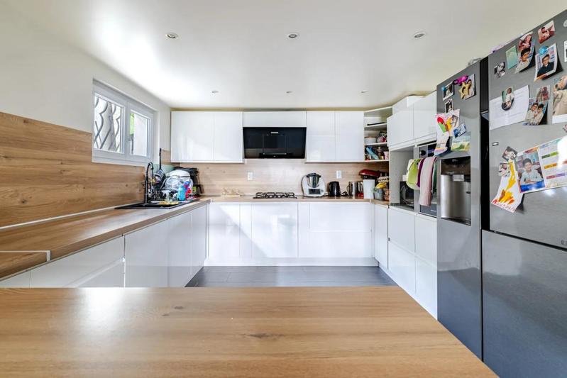 Maison - 115 m² - 5 pièces