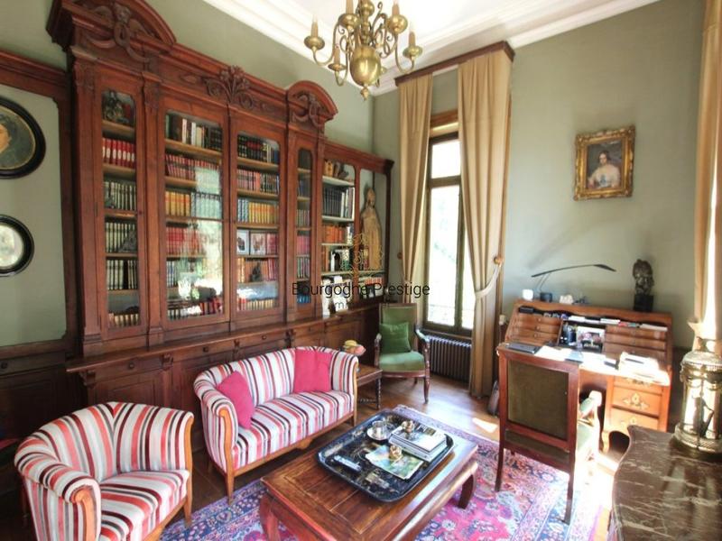 Demeure - 578 m² - 16 pièces