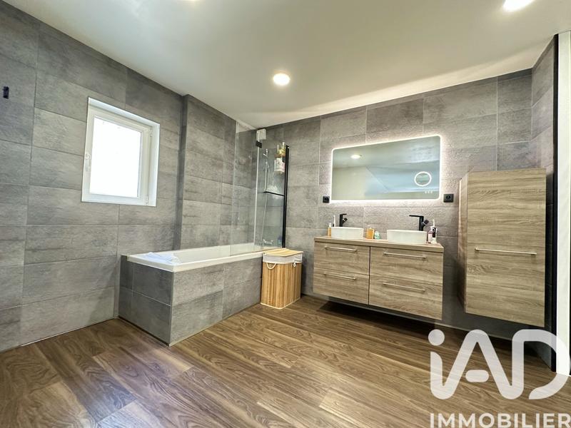 Maison - 133 m² - 4 pièces