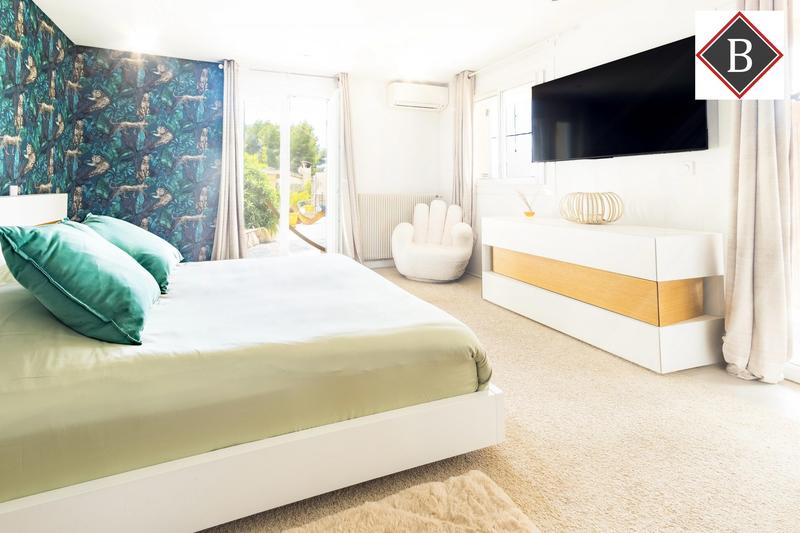 Maison - 227 m² - 5 pièces