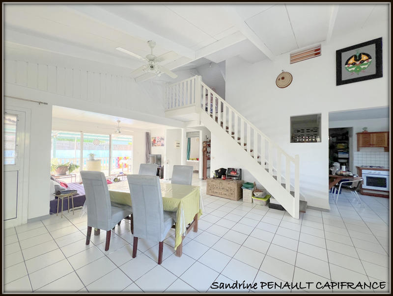 Maison - 130 m² - 5 pièces