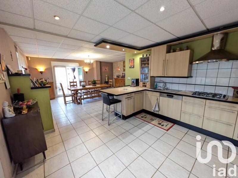 Maison - 238 m² - 10 pièces