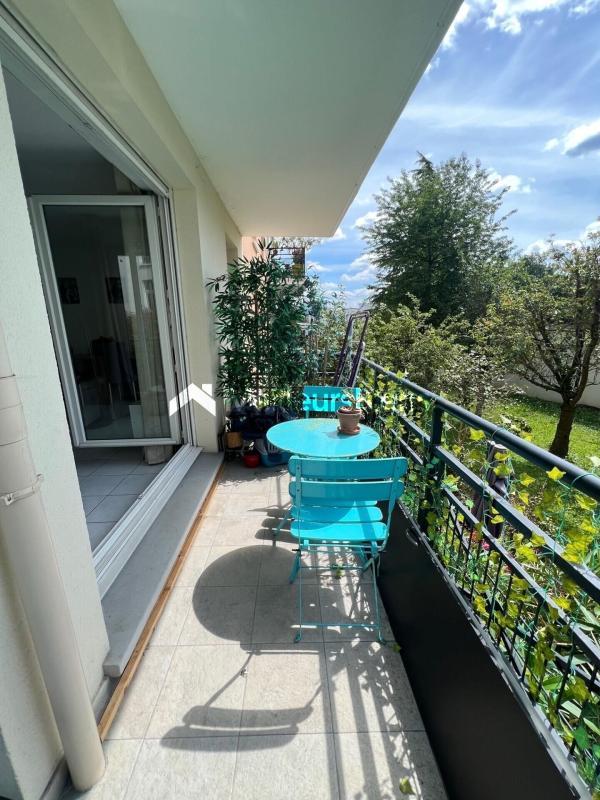 Appartement - 93 m² - 5 pièces