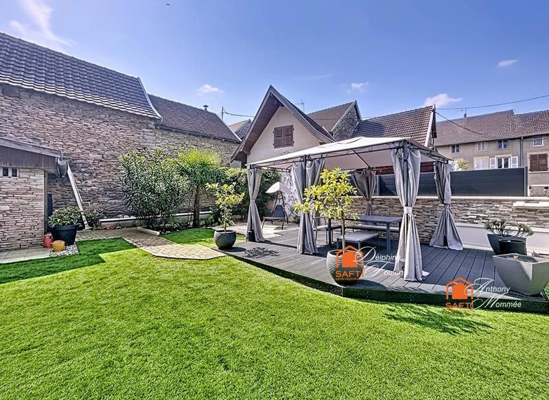 Maison - 180 m² - 5 pièces