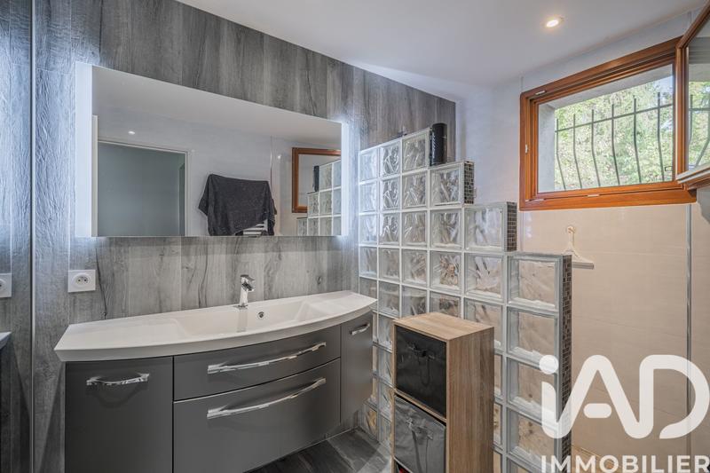 Maison - 179 m² - 6 pièces