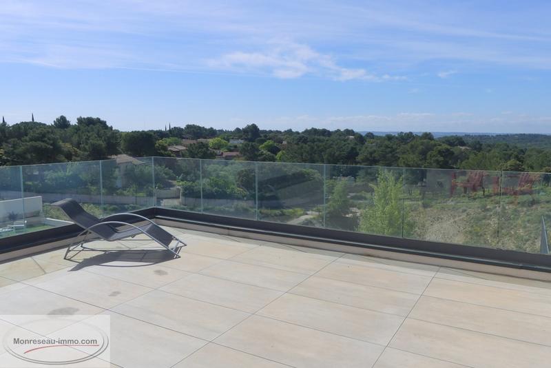 Demeure - 235 m² - 8 pièces