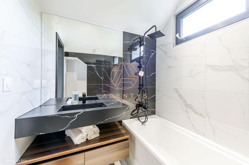 Appartement - 74 m² - 3 pièces