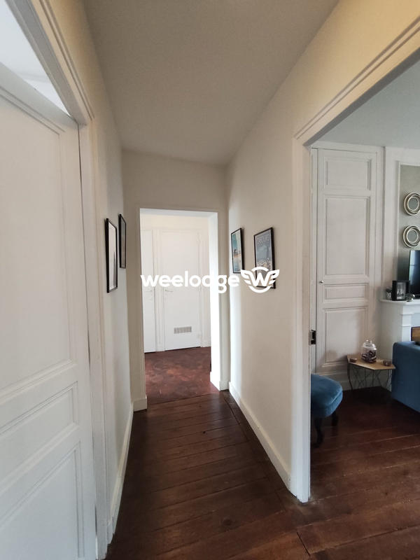 Maison - 300 m² - 10 pièces