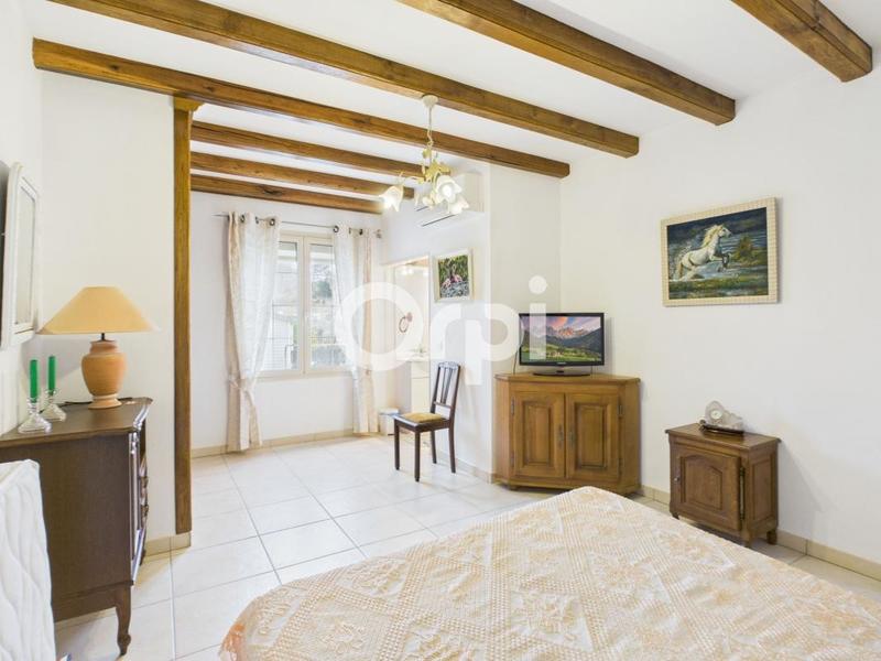 Villa - 285 m² - 9 pièces