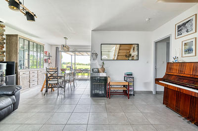 Maison - 106 m² - 6 pièces