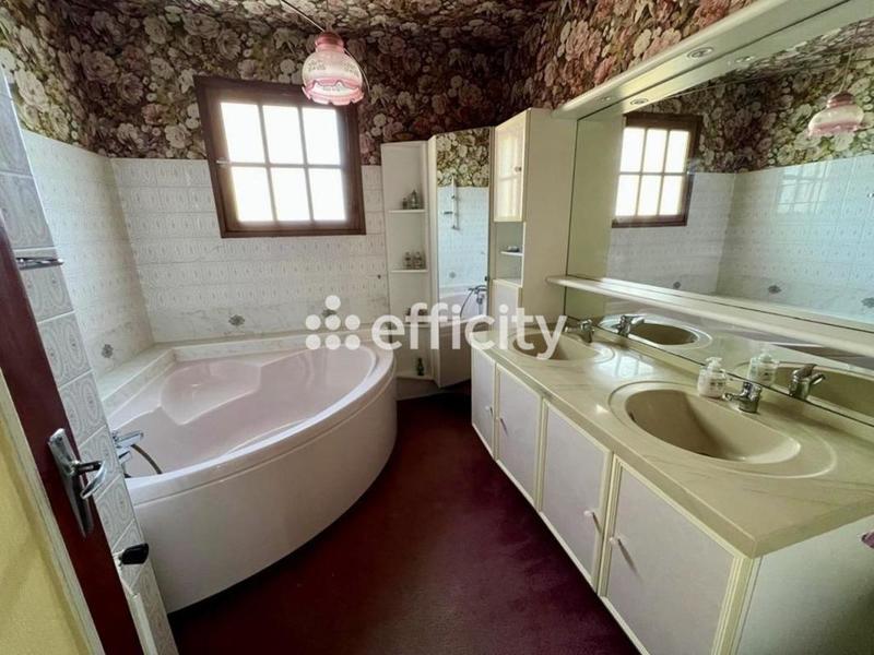 Maison - 118 m² - 4 pièces